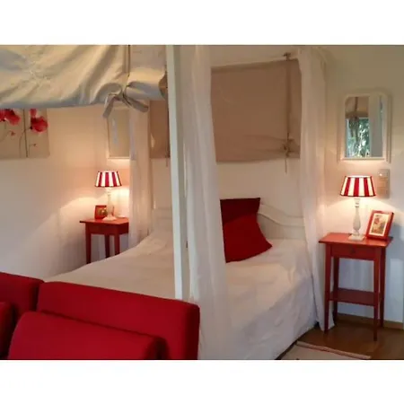 Lägenhet Schoener Mit Gartenterrasse Und Teich *