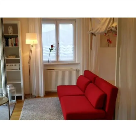 Apartment Schoener Mit Gartenterrasse Und Teich *